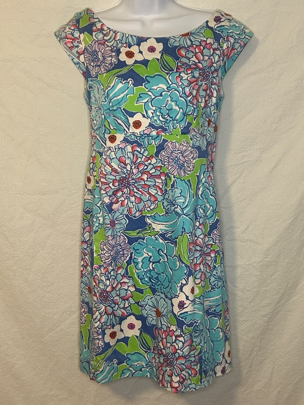 Lilly Pulitzer Preppy Mini Sheath Dress, Blue Multi-color Print, size 4
